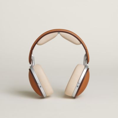Tech accessories and leather cases | Hermès USA